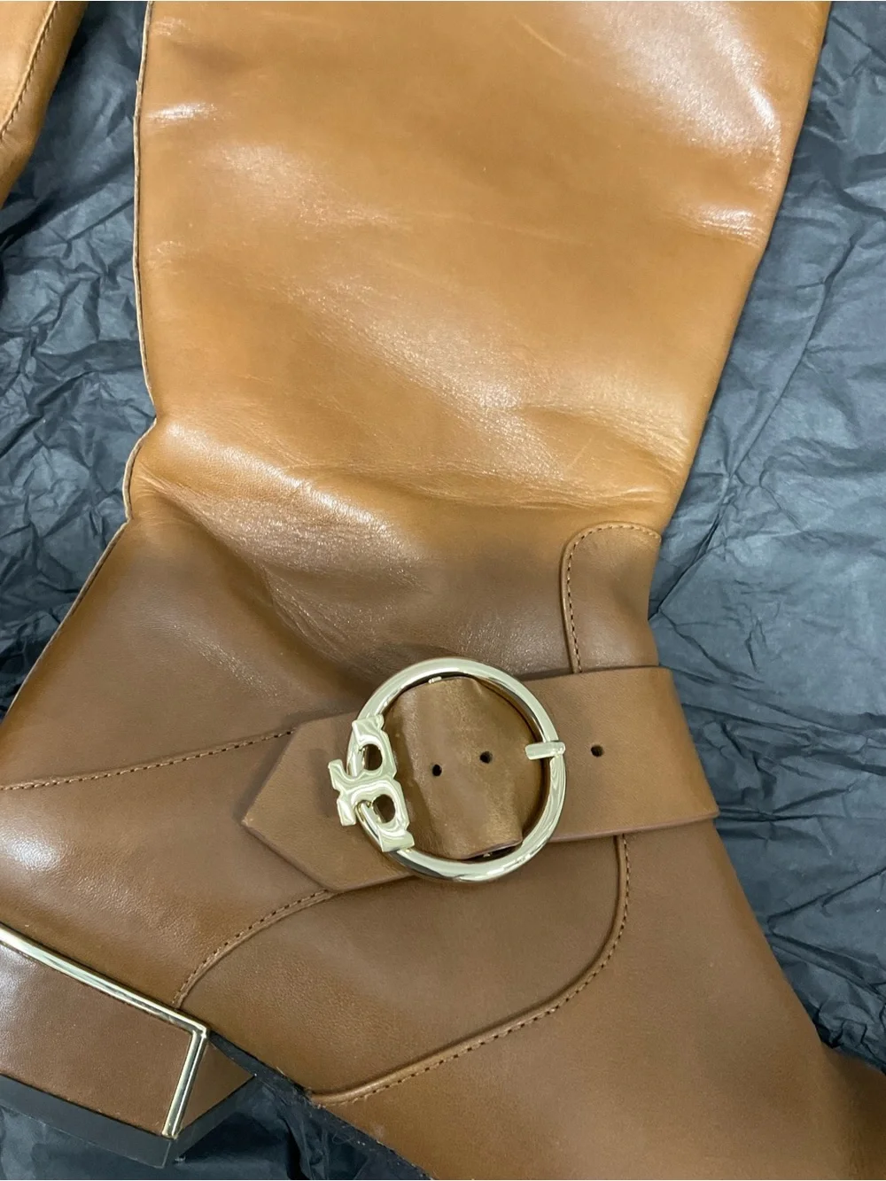 Tory Burch size leather